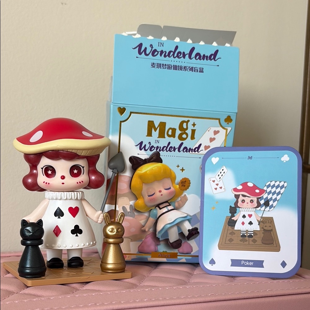 Authentic Magi in wonderland vinyl figure Alice in wonderland blind box Decor